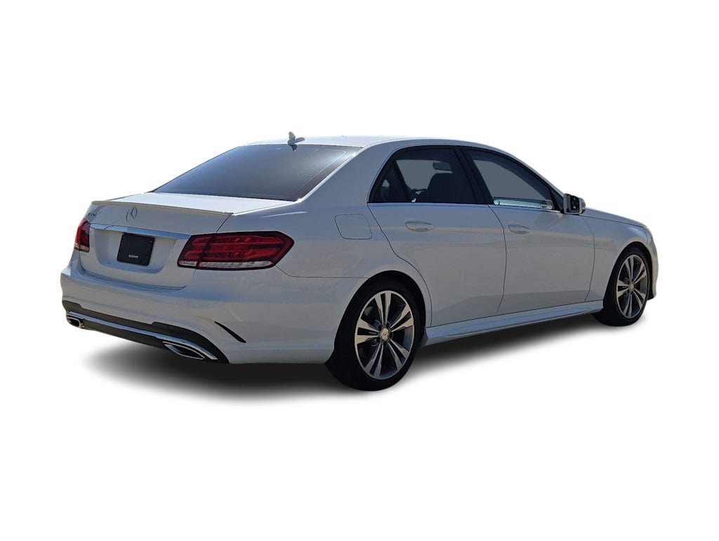 Thumbnail: 2016 Mercedes-Benz E-Class - 19