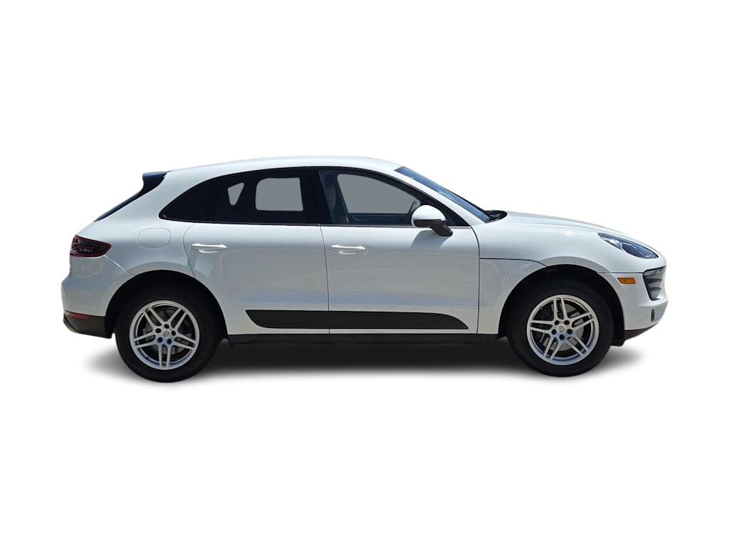 Thumbnail: 2018 Porsche Macan - 21