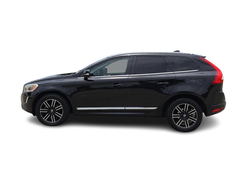 Thumbnail: 2017 Volvo XC60 - 3