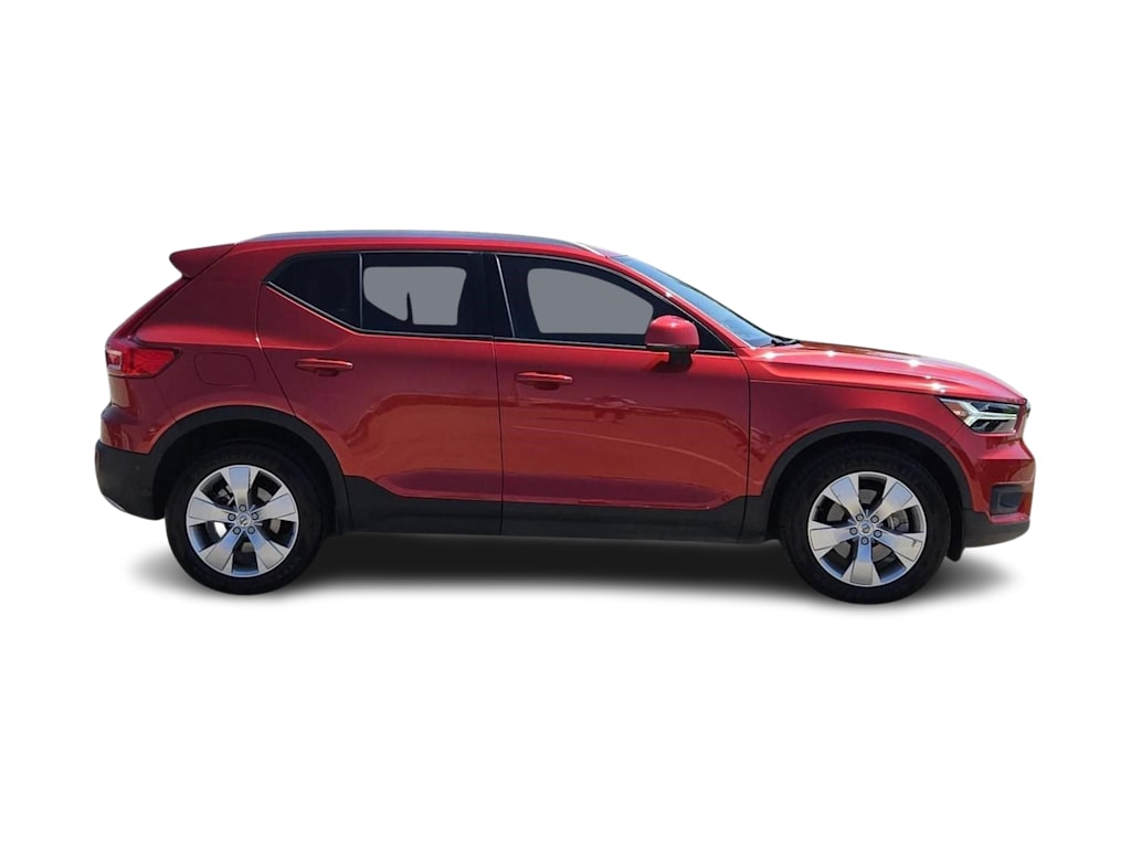 Thumbnail: 2022 Volvo XC40 - 19