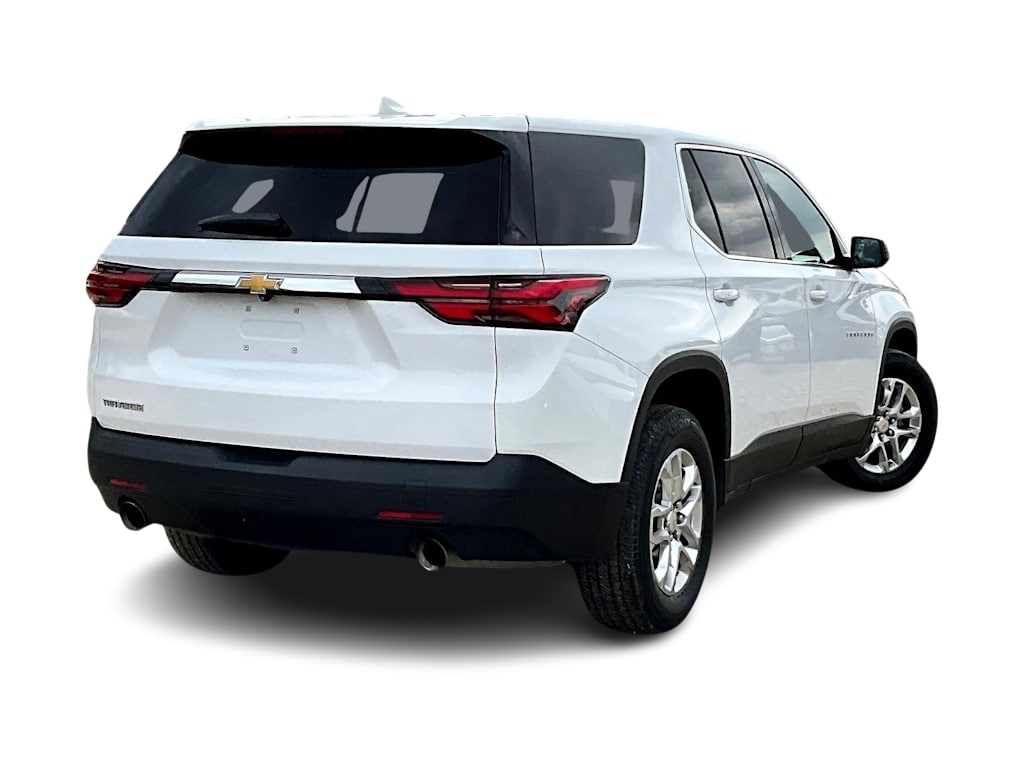 Thumbnail: 2022 Chevrolet Traverse - 17