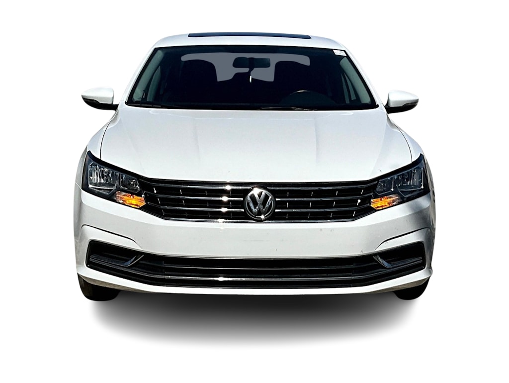 Thumbnail: 2017 Volkswagen Passat - 5