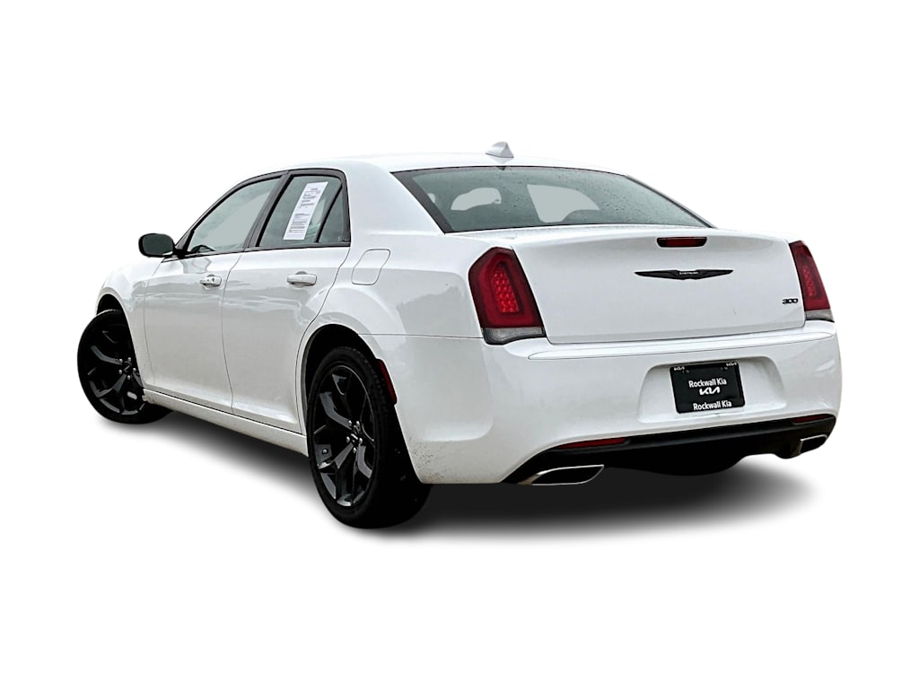 Thumbnail: 2022 Chrysler 300 - 3