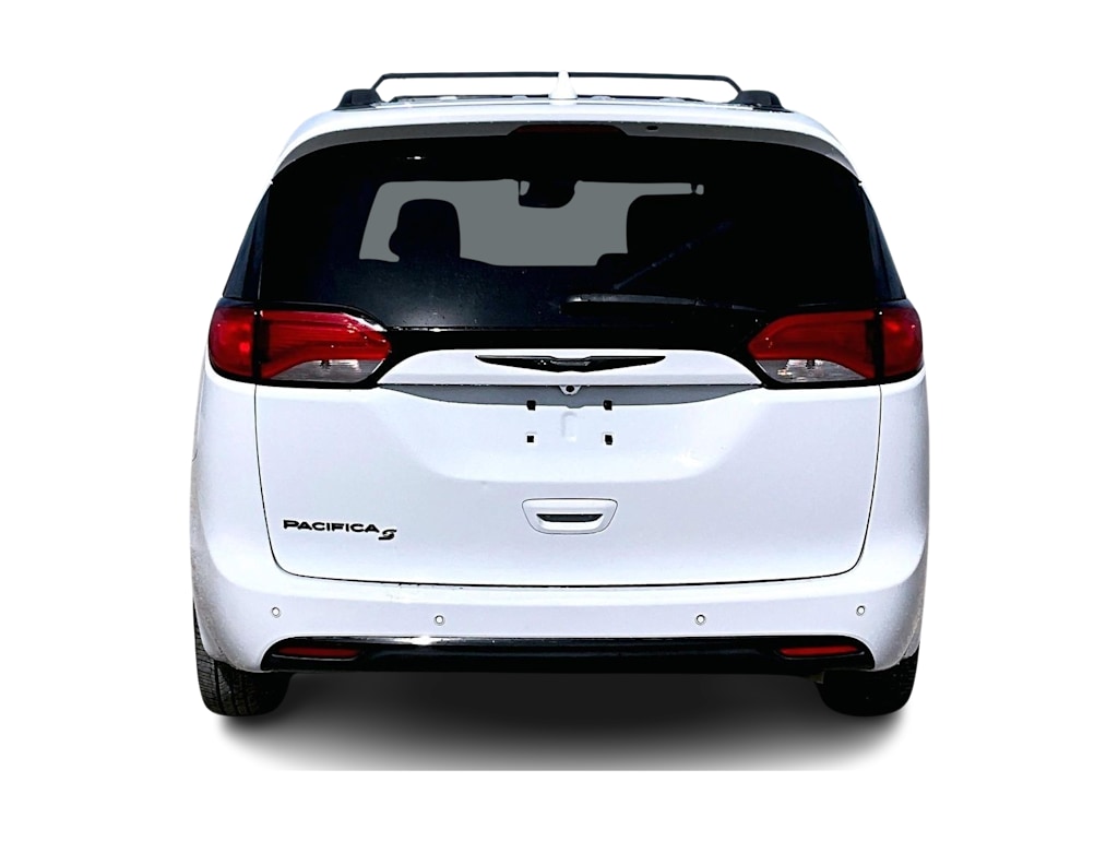 Thumbnail: 2019 Chrysler Pacifica - 4