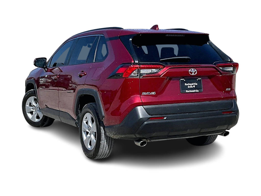 Thumbnail: 2021 Toyota RAV4 - 3