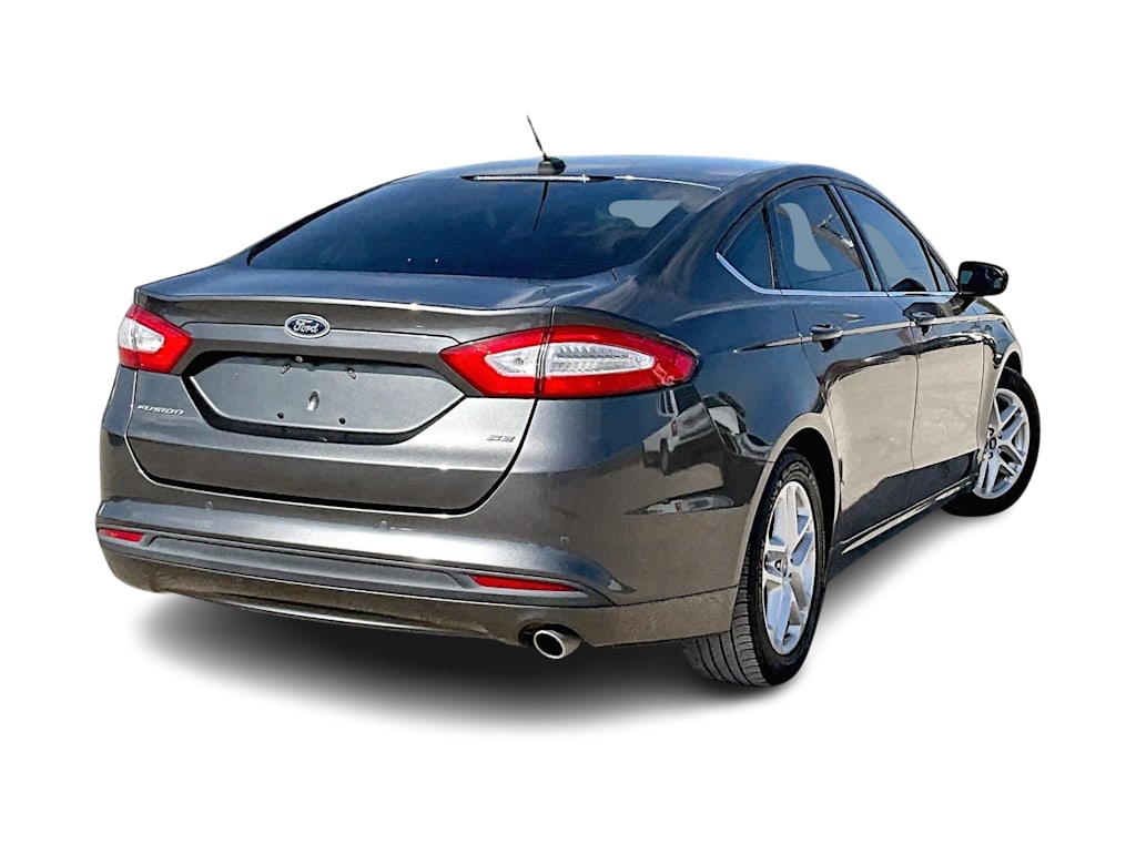 Thumbnail: 2016 Ford Fusion - 18