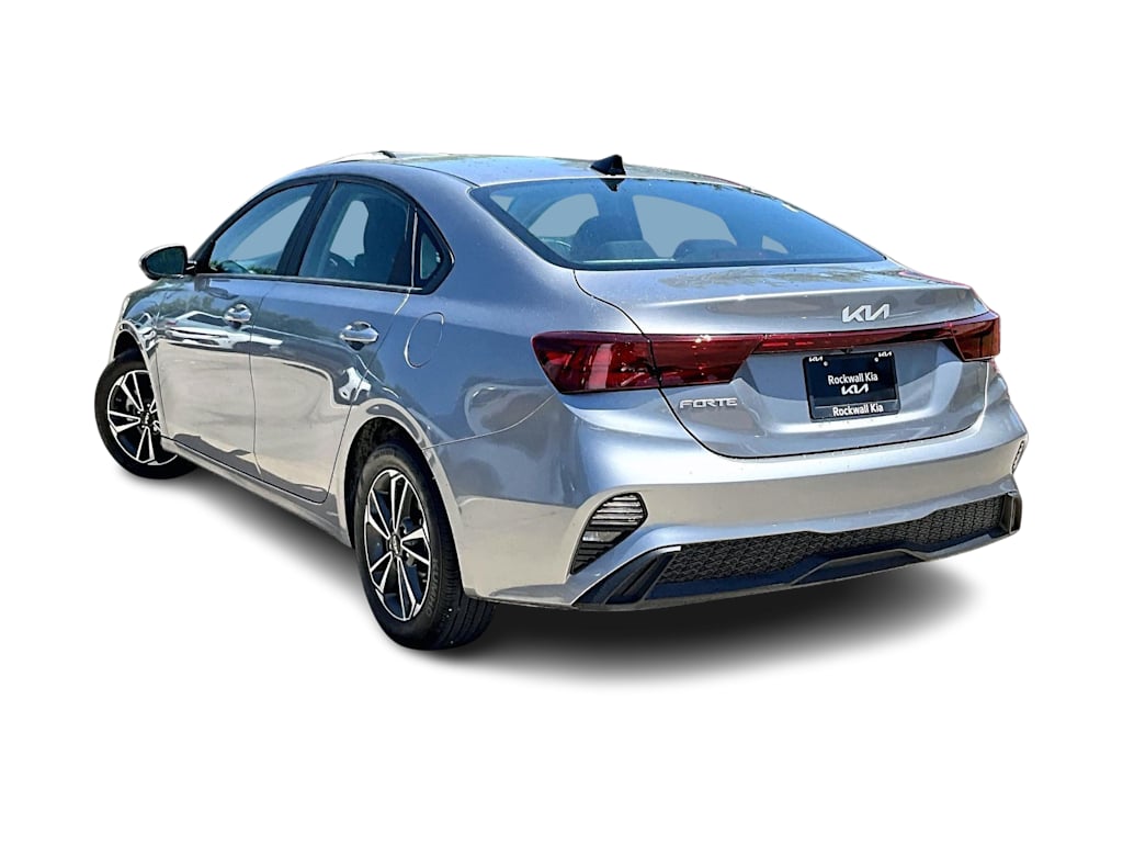 Thumbnail: 2024 Kia Forte - 3