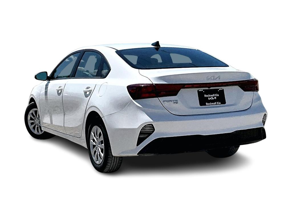 Thumbnail: 2024 Kia Forte - 3