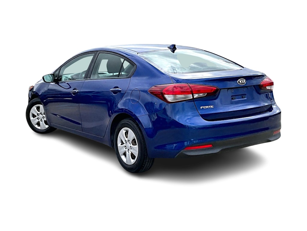 Thumbnail: 2017 Kia Forte - 3