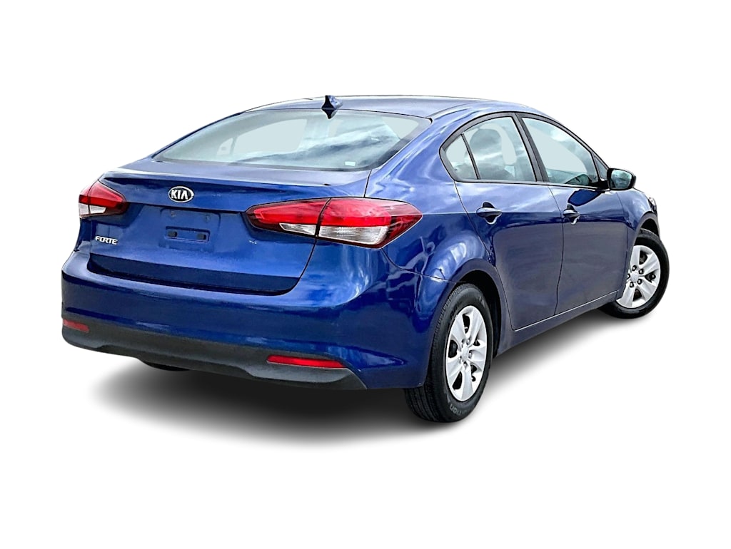 Thumbnail: 2017 Kia Forte - 19