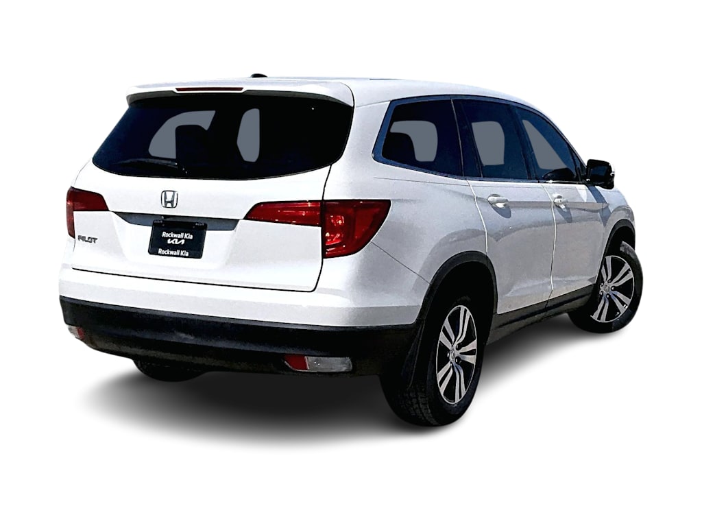 Thumbnail: 2016 Honda Pilot - 17