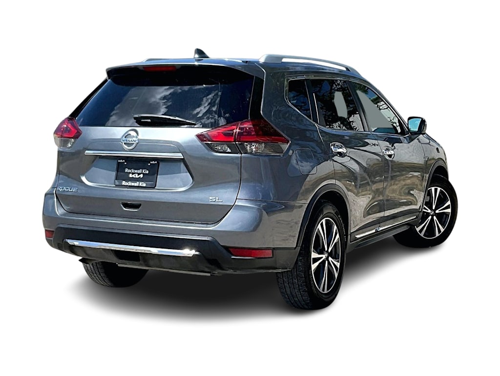 Thumbnail: 2018 Nissan Rogue - 17