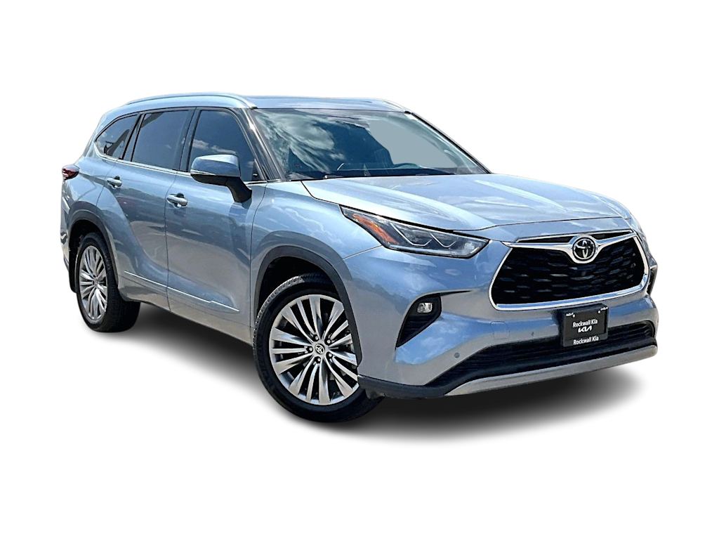Thumbnail: 2022 Toyota Highlander - 18
