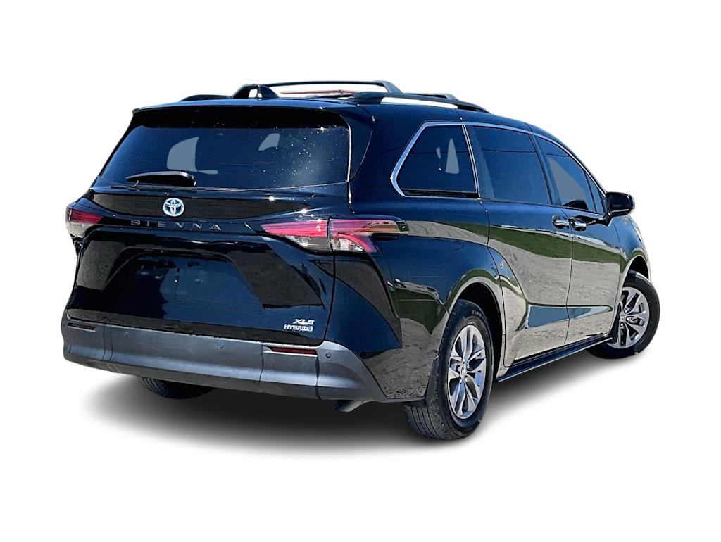 Thumbnail: 2022 Toyota Sienna - 18