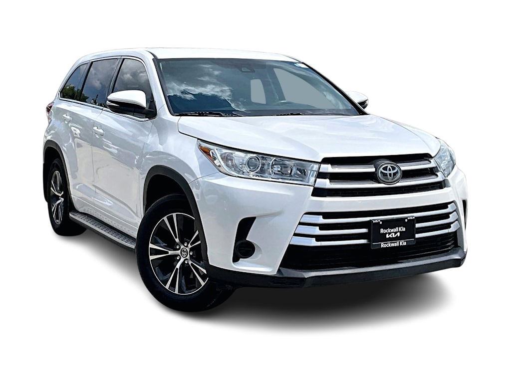 Thumbnail: 2018 Toyota Highlander - 18