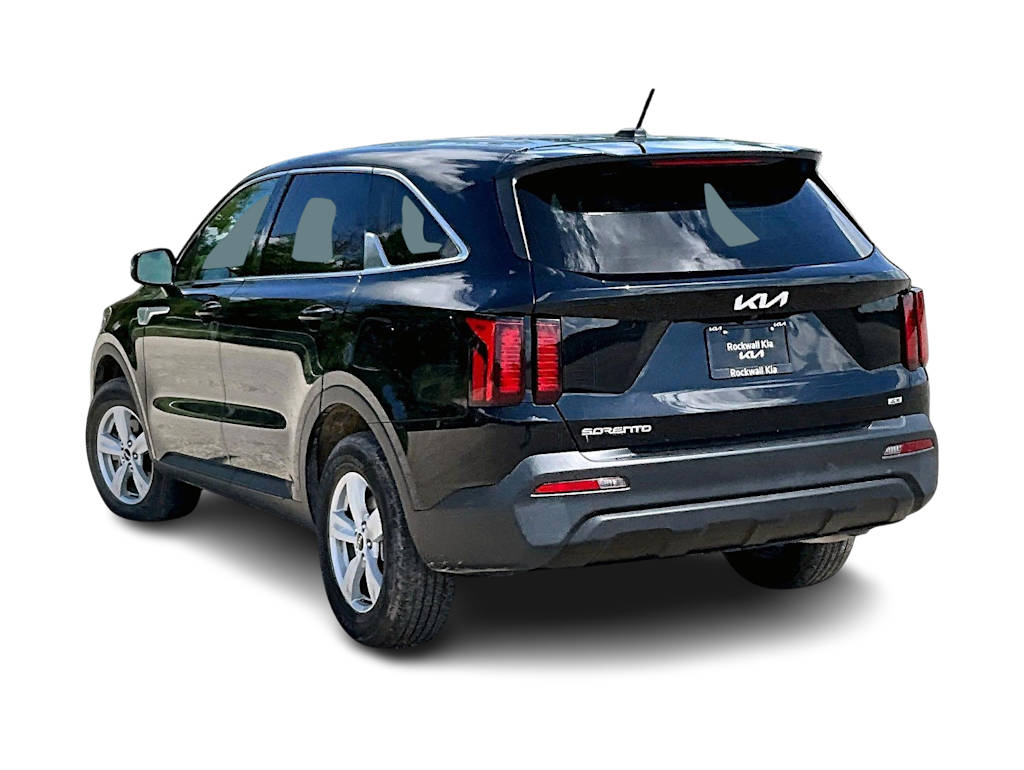 Thumbnail: 2023 Kia Sorento - 3
