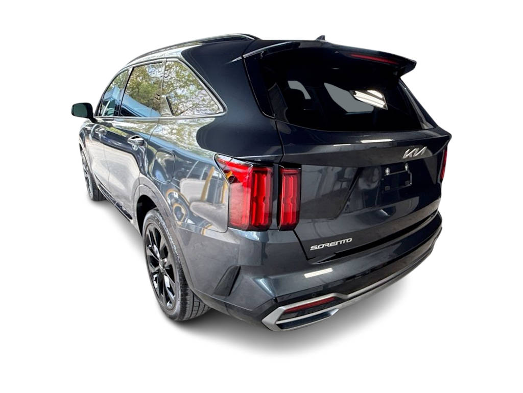 Thumbnail: 2023 Kia Sorento - 4