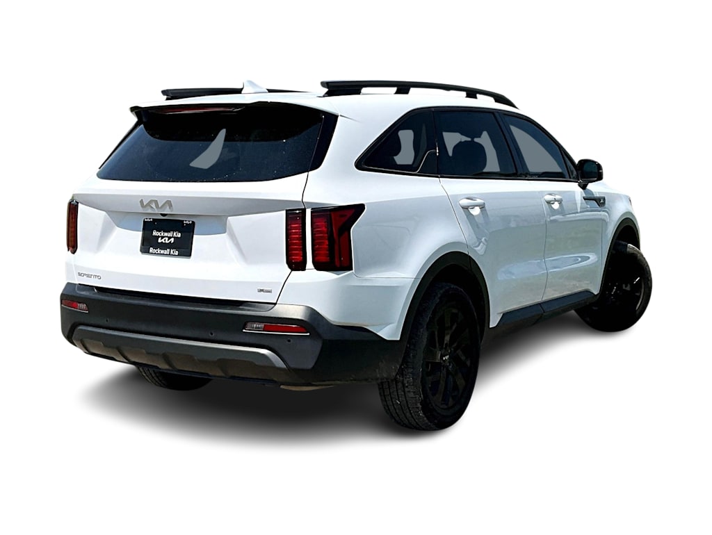 Thumbnail: 2023 Kia Sorento - 18