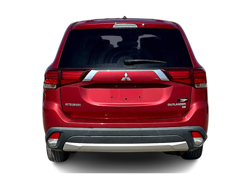 Thumbnail: 2016 Mitsubishi Outlander - 4