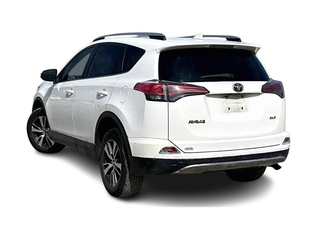 Thumbnail: 2018 Toyota RAV4 - 3