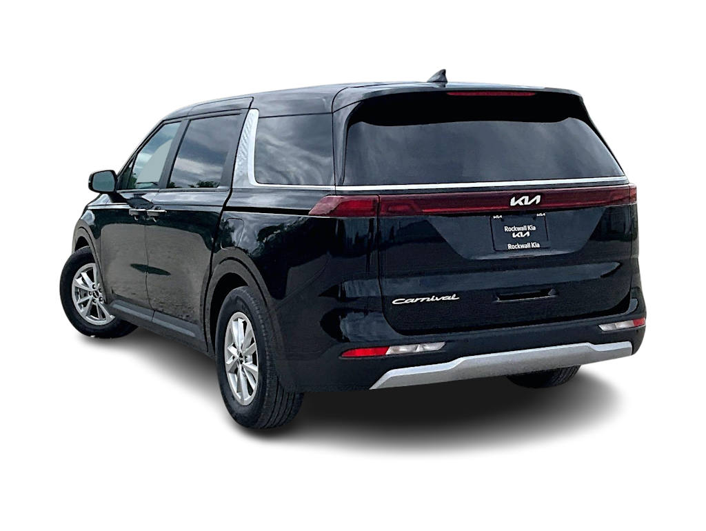 Thumbnail: 2022 Kia Carnival - 3