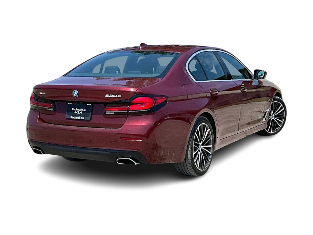 Thumbnail: 2023 BMW 5 Series - 18