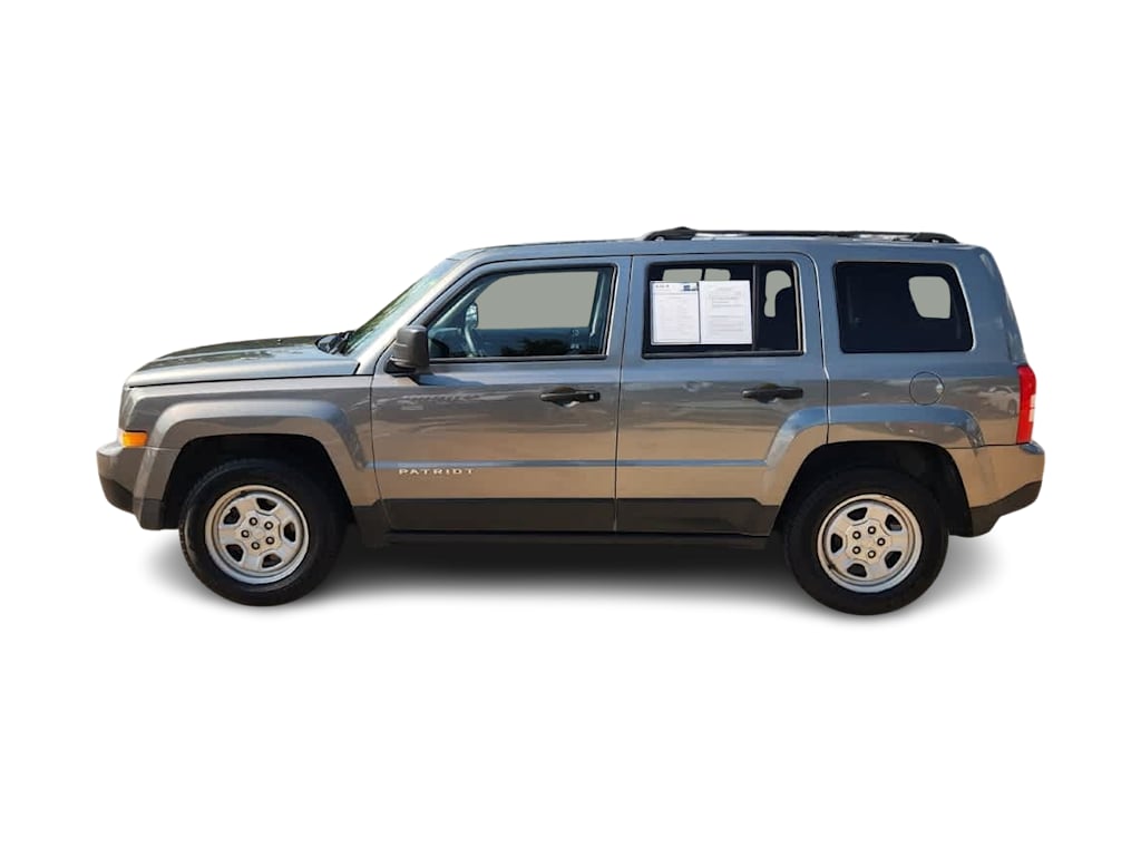 Thumbnail: 2014 Jeep Patriot - 3
