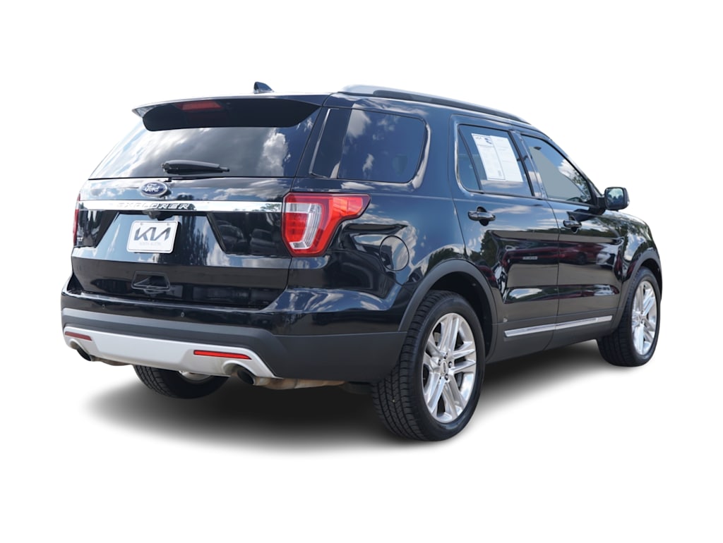 Thumbnail: 2017 Ford Explorer - 15