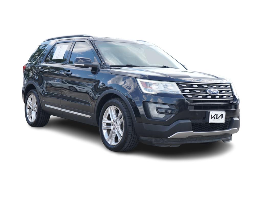 Thumbnail: 2017 Ford Explorer - 16