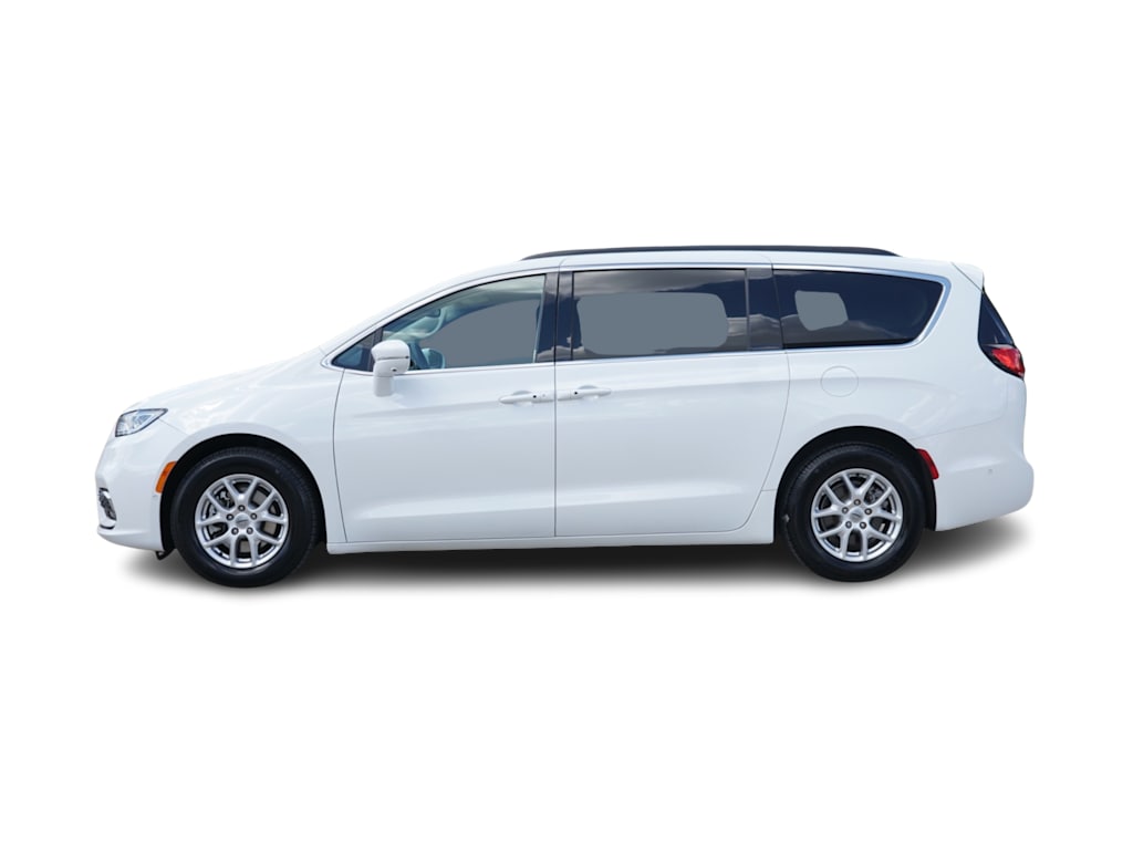 Thumbnail: 2022 Chrysler Pacifica - 3