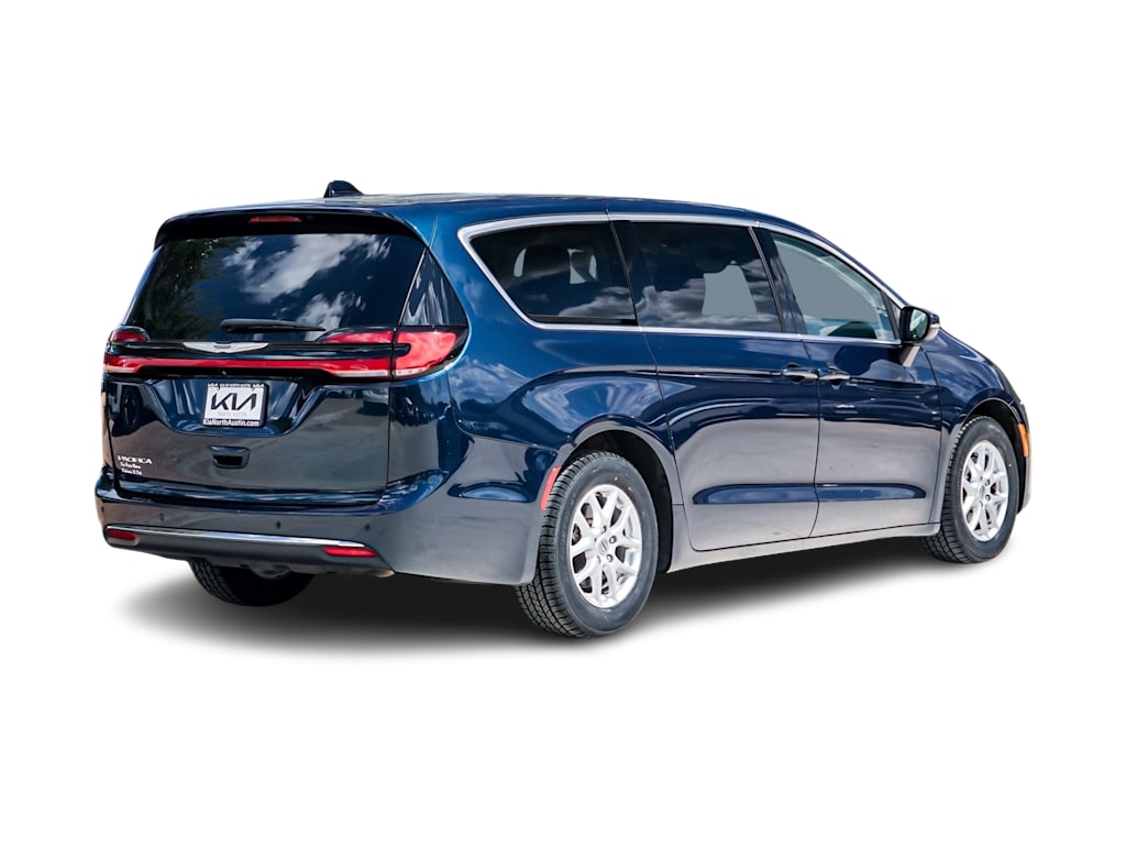 Thumbnail: 2023 Chrysler Pacifica - 14