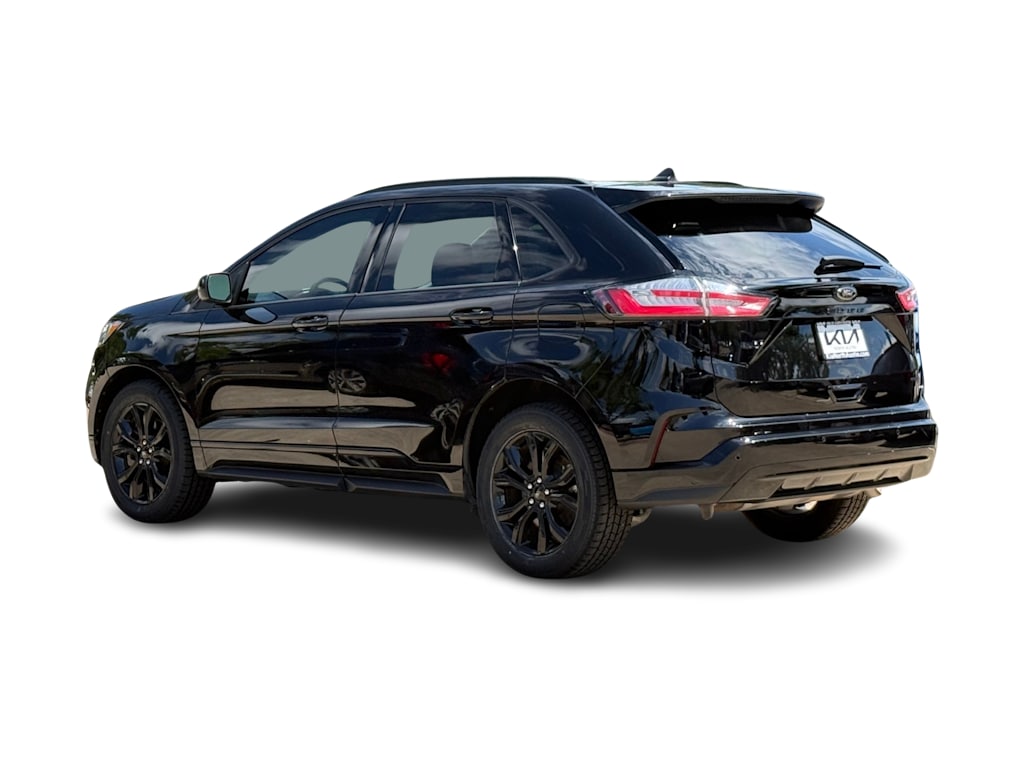 Thumbnail: 2022 Ford Edge - 4