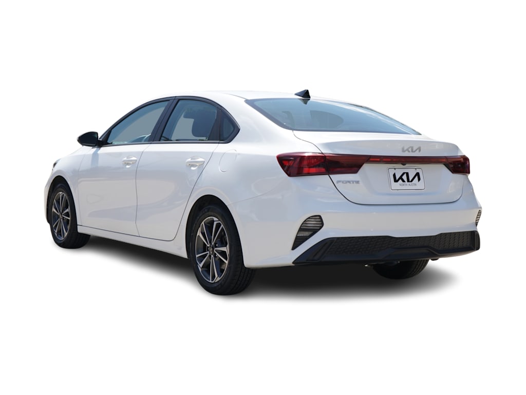 Thumbnail: 2024 Kia Forte - 4