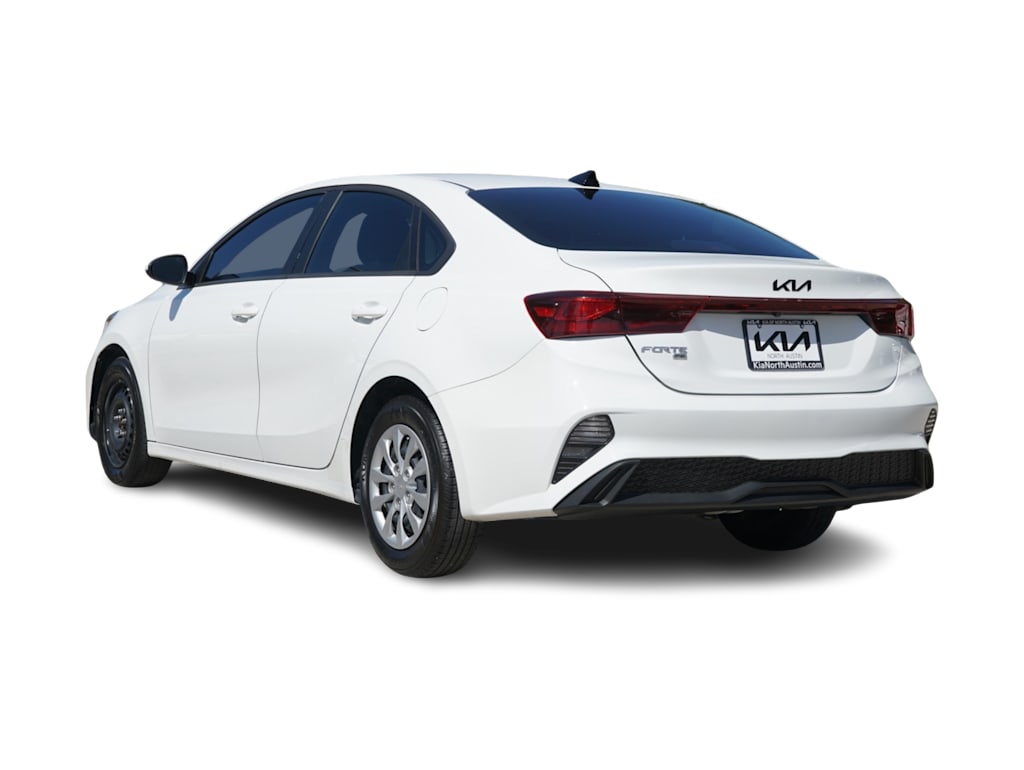 Thumbnail: 2024 Kia Forte - 4