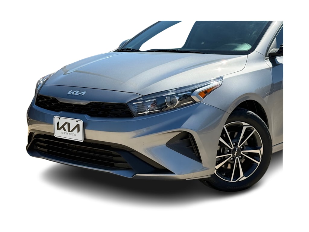 Thumbnail: 2024 Kia Forte - 16