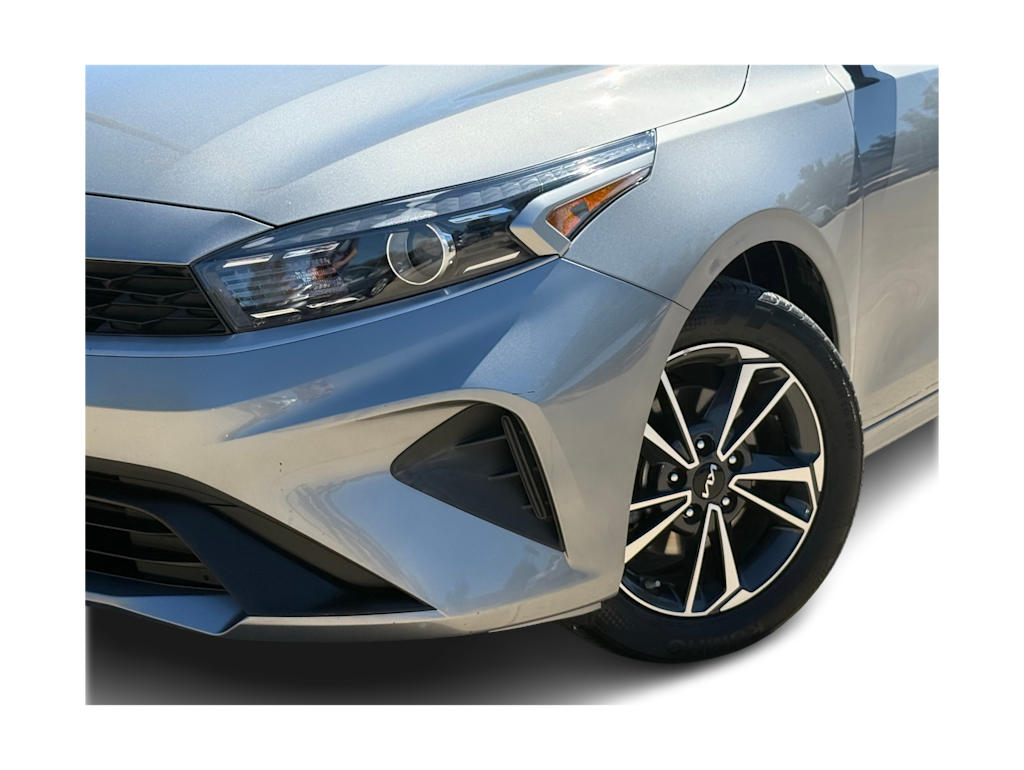 Thumbnail: 2024 Kia Forte - 17
