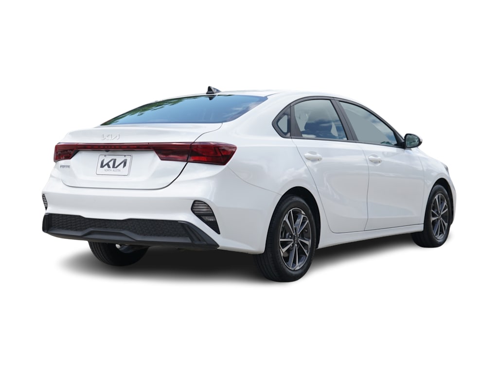 Thumbnail: 2024 Kia Forte - 14