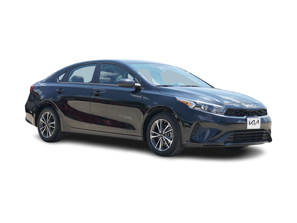 Thumbnail: 2024 Kia Forte - 16