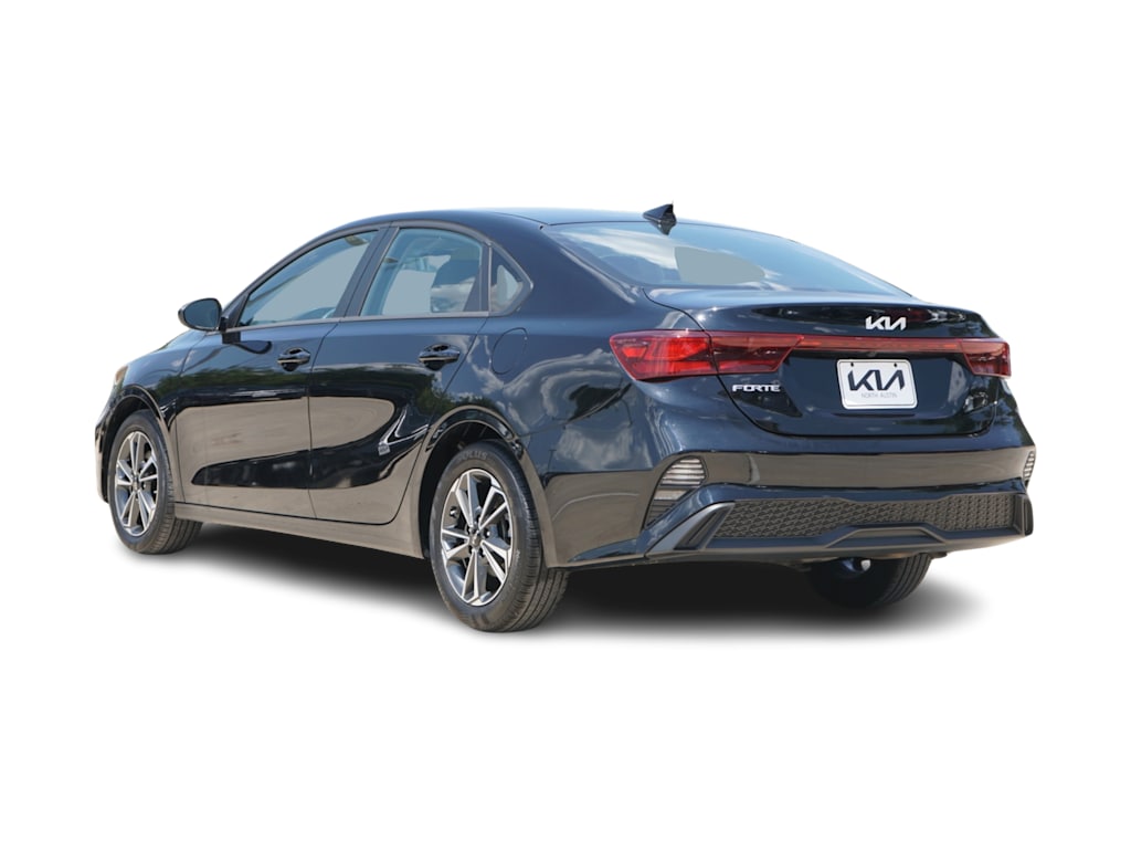 Thumbnail: 2024 Kia Forte - 4