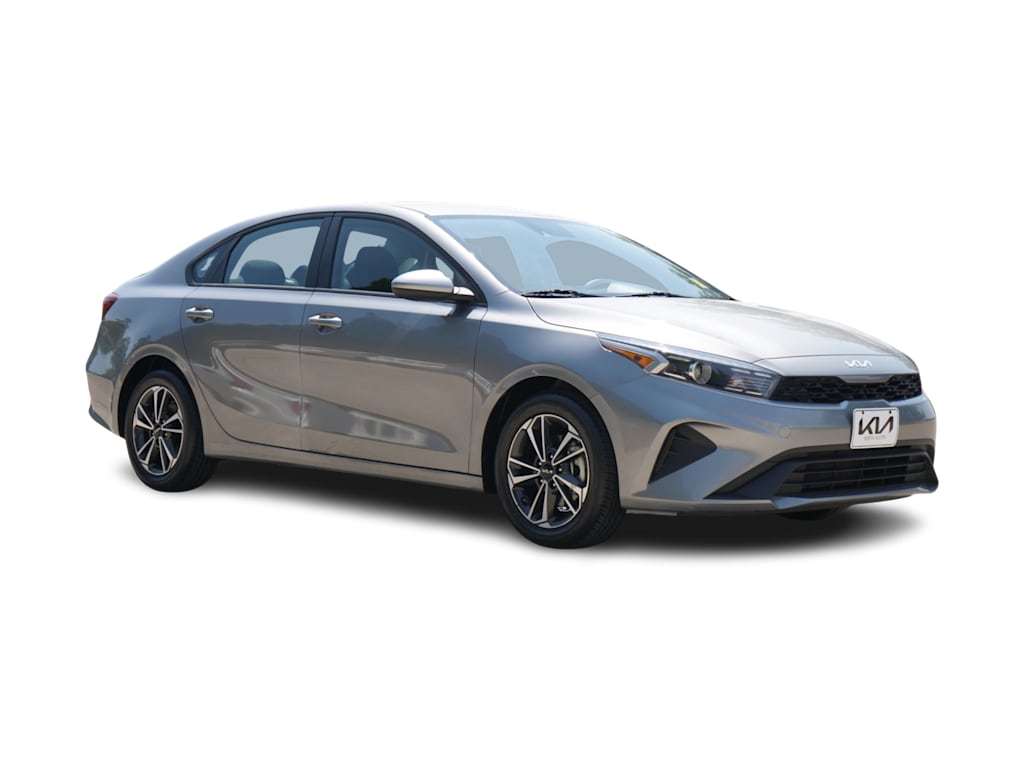 Thumbnail: 2024 Kia Forte - 17