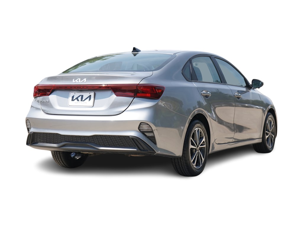 Thumbnail: 2024 Kia Forte - 15