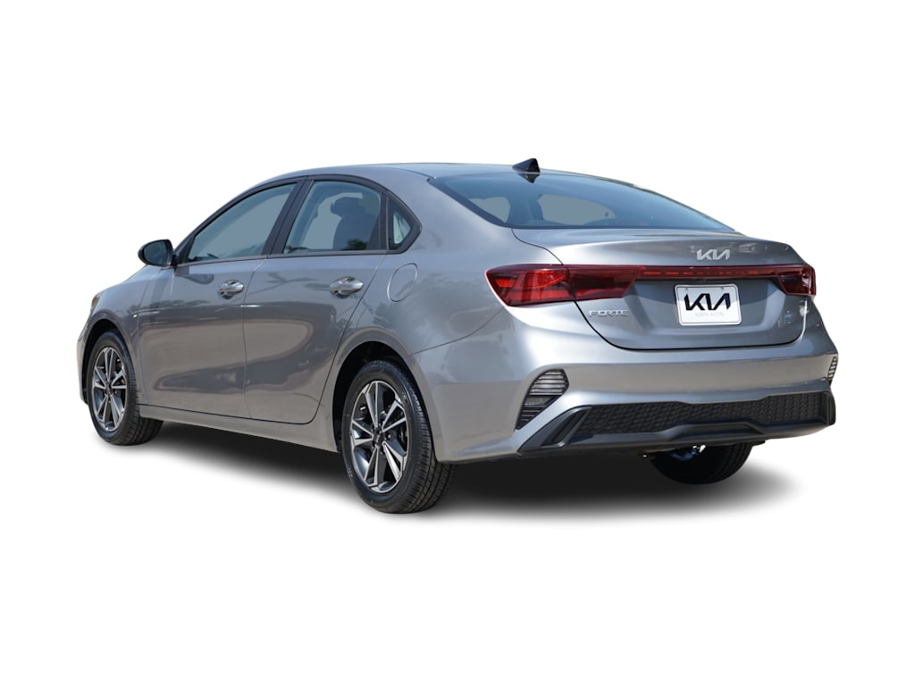 Thumbnail: 2024 Kia Forte - 4