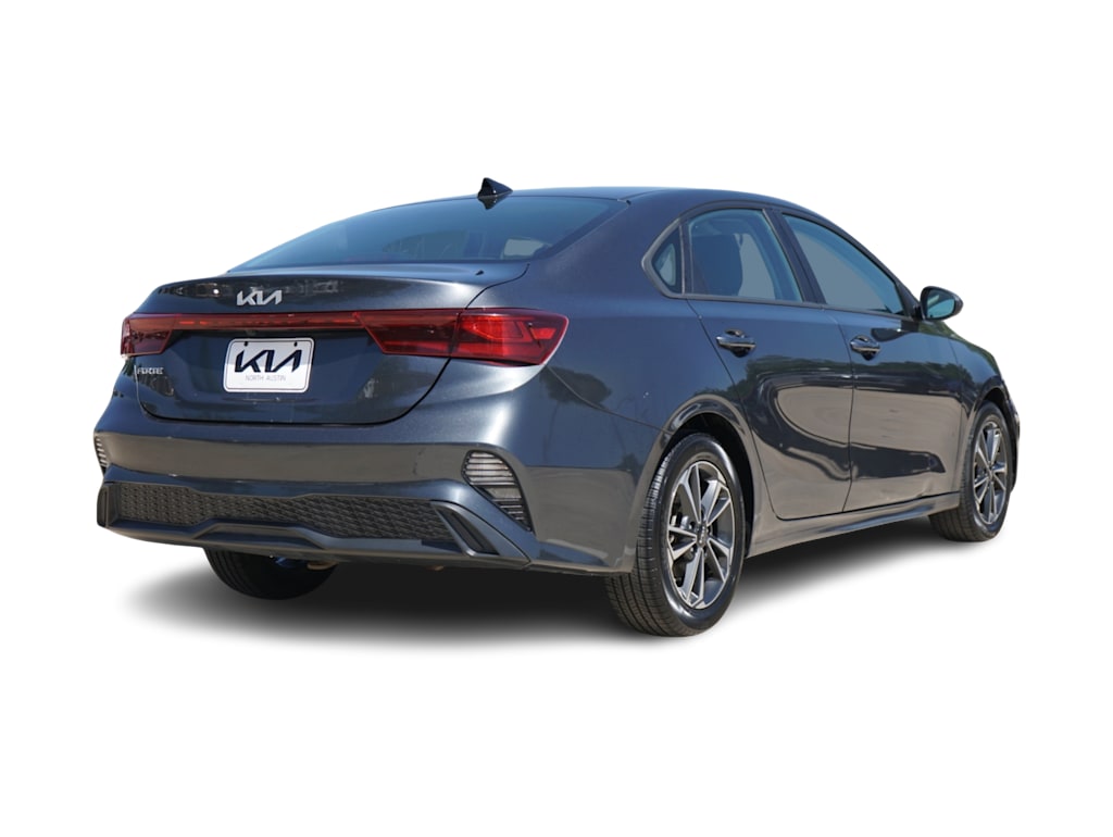 Thumbnail: 2024 Kia Forte - 14