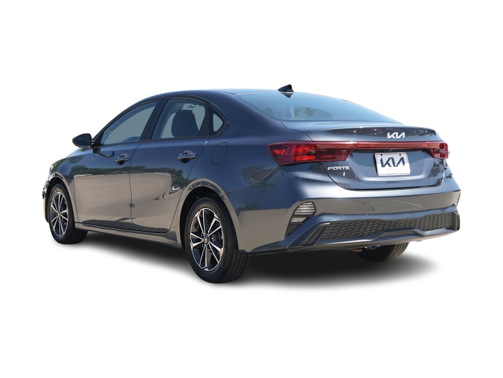 Thumbnail: 2024 Kia Forte - 4