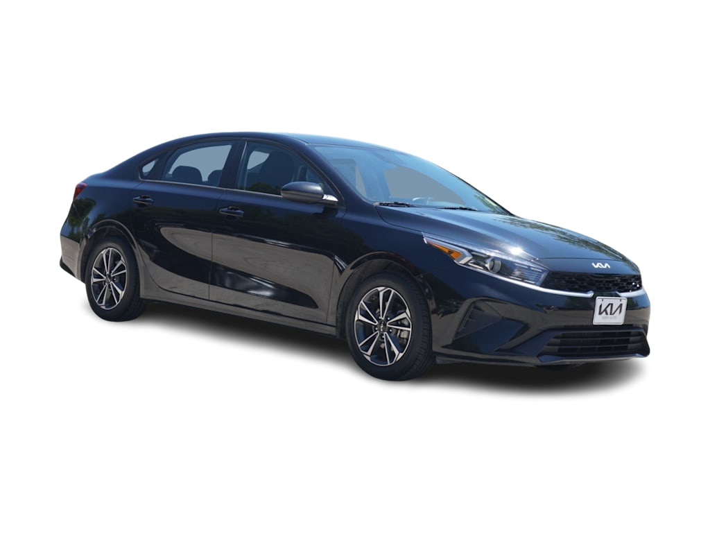 Thumbnail: 2024 Kia Forte - 16