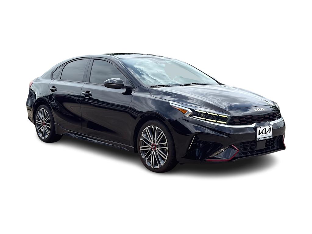 Thumbnail: 2022 Kia Forte - 16