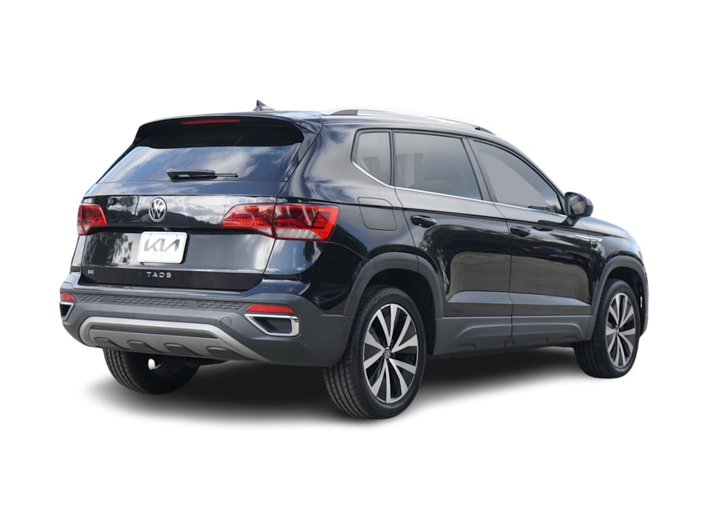 Thumbnail: 2022 Volkswagen Taos - 16