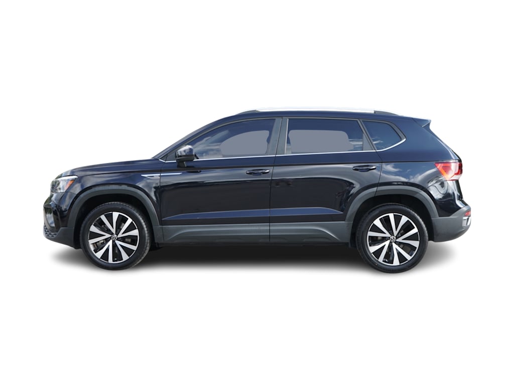 Thumbnail: 2022 Volkswagen Taos - 3