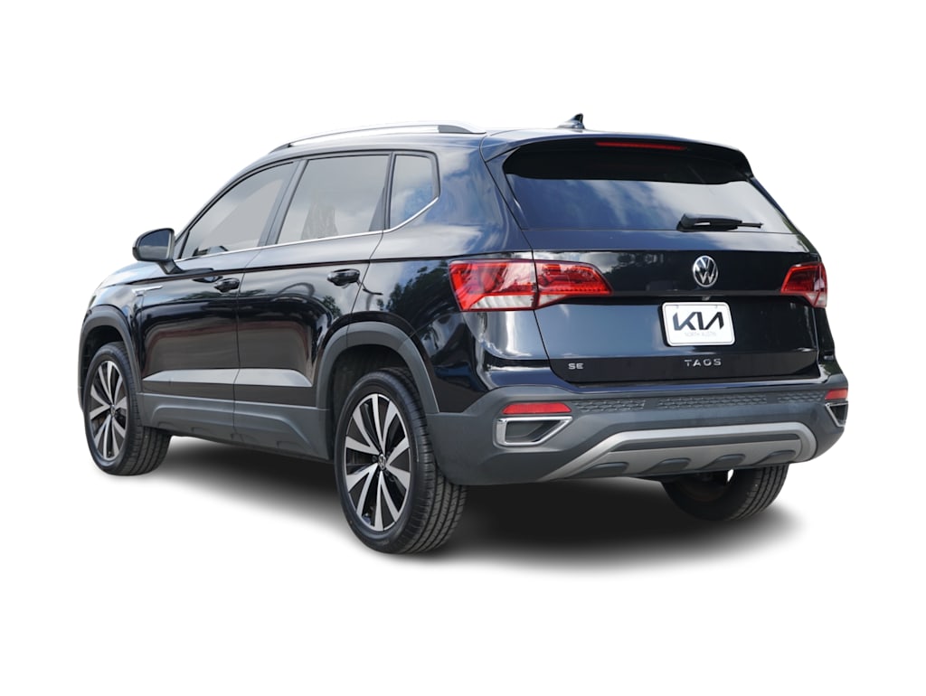 Thumbnail: 2022 Volkswagen Taos - 4