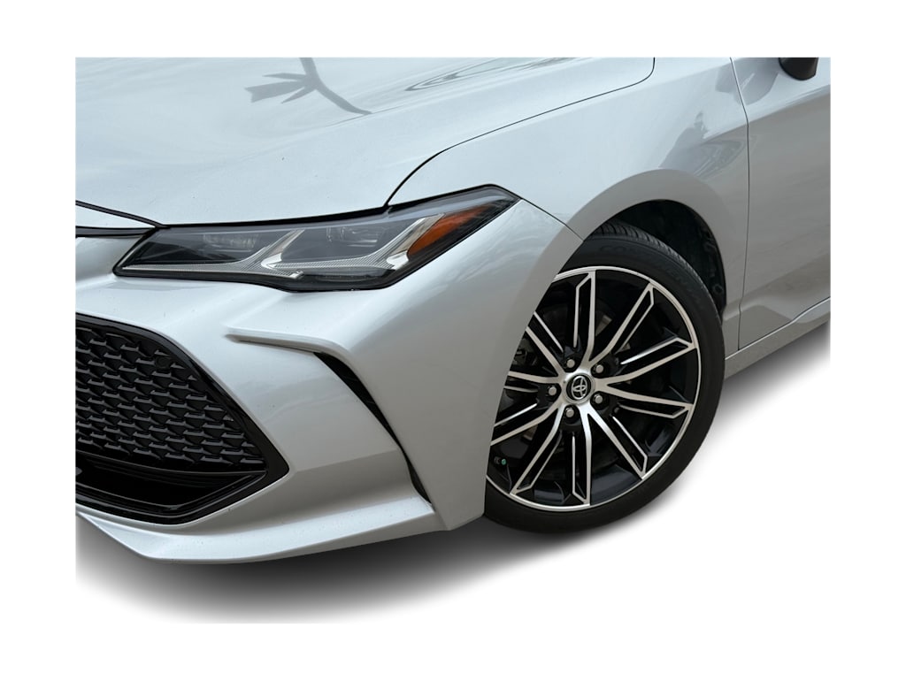 Thumbnail: 2019 Toyota Avalon - 18